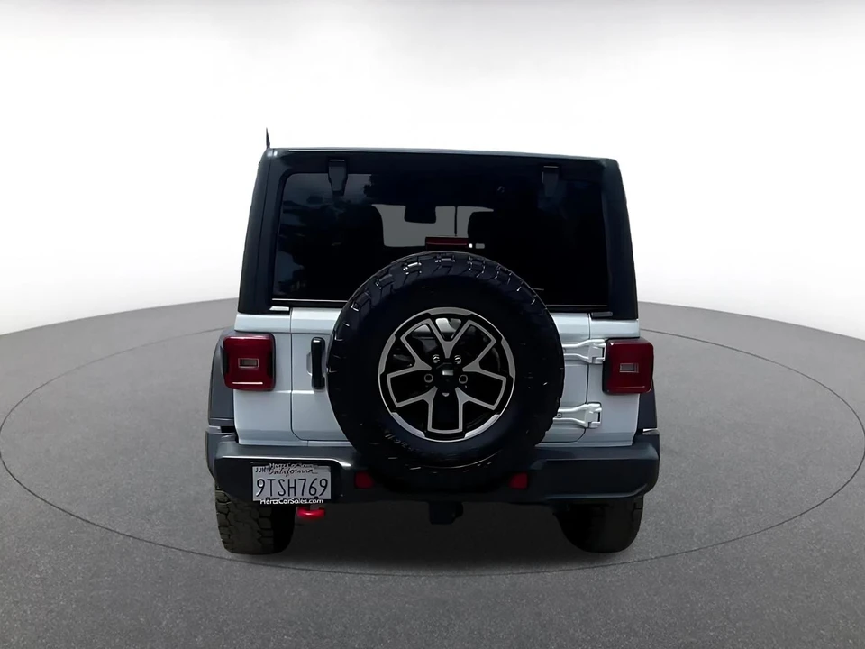 2025 Jeep JL Wrangler - Image 14 of 31