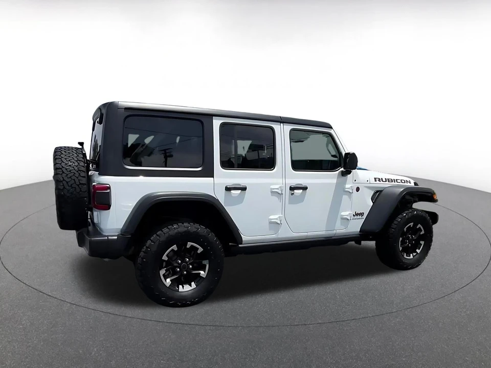 2025 Jeep JL Wrangler - Image 14 of 31