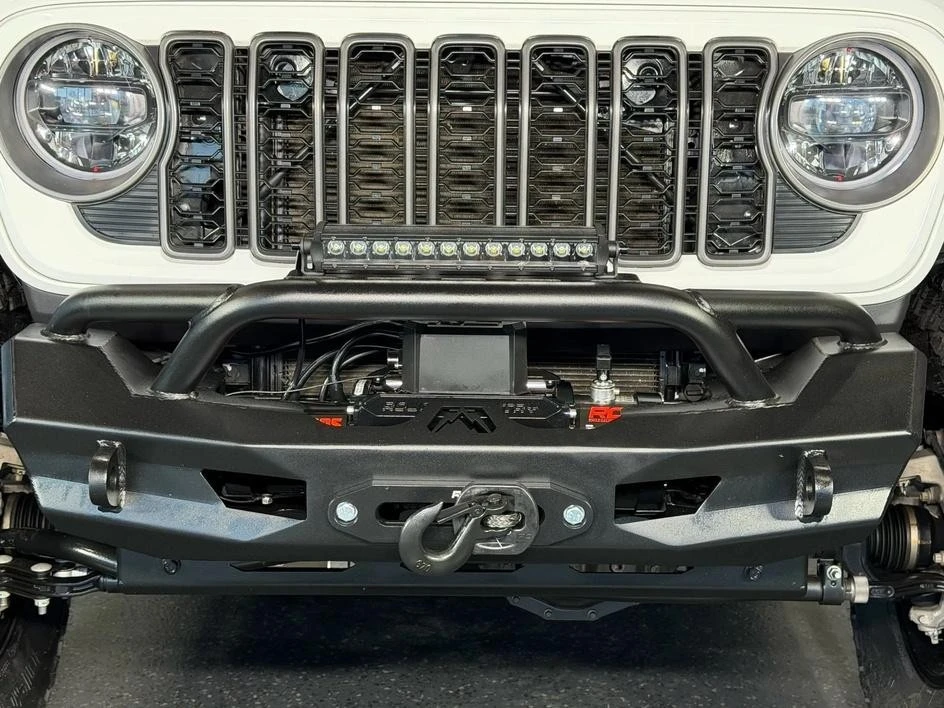 2025 Jeep JL Wrangler - Image 4 of 31