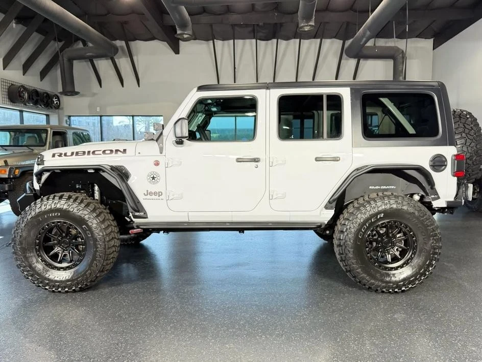 2025 Jeep JL Wrangler - Image 9 of 31
