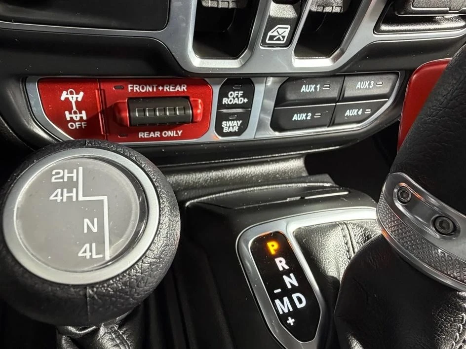 2025 Jeep JL Wrangler - Image 22 of 31