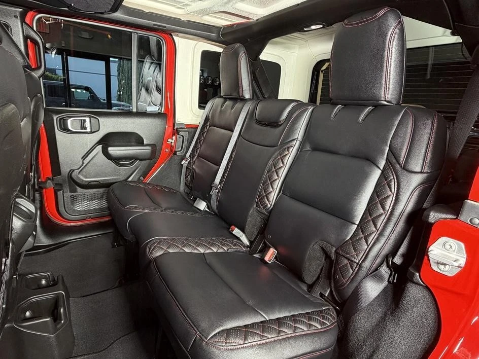 2025 Jeep JL Wrangler - Image 26 of 31