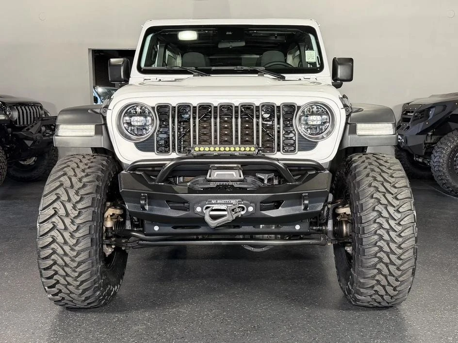 2025 Jeep JL Wrangler - Image 3 of 30