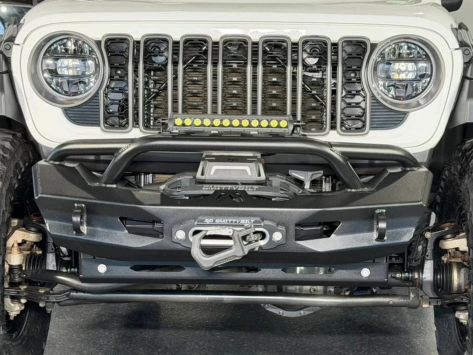 2025 Jeep JL Wrangler - Image 4 of 30