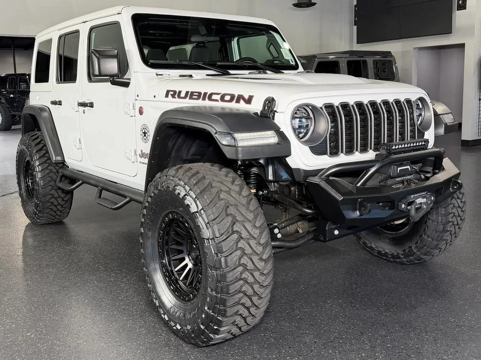 2025 Jeep JL Wrangler - Image 2 of 30