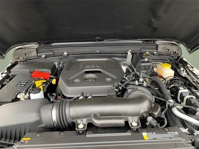 2025 Jeep JL Wrangler - Image 14 of 21