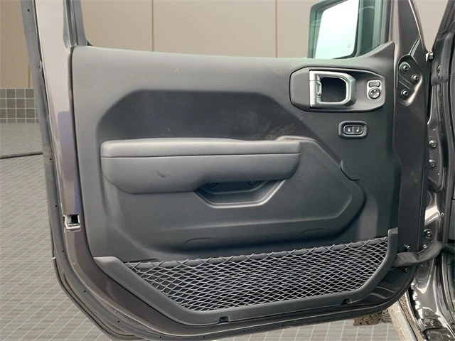 2025 Jeep JL Wrangler - Image 16 of 21