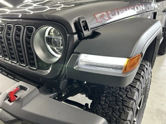 2025 Jeep JL Wrangler - Image 10 of 21