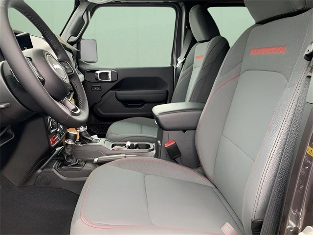 2025 Jeep JL Wrangler - Image 18 of 21