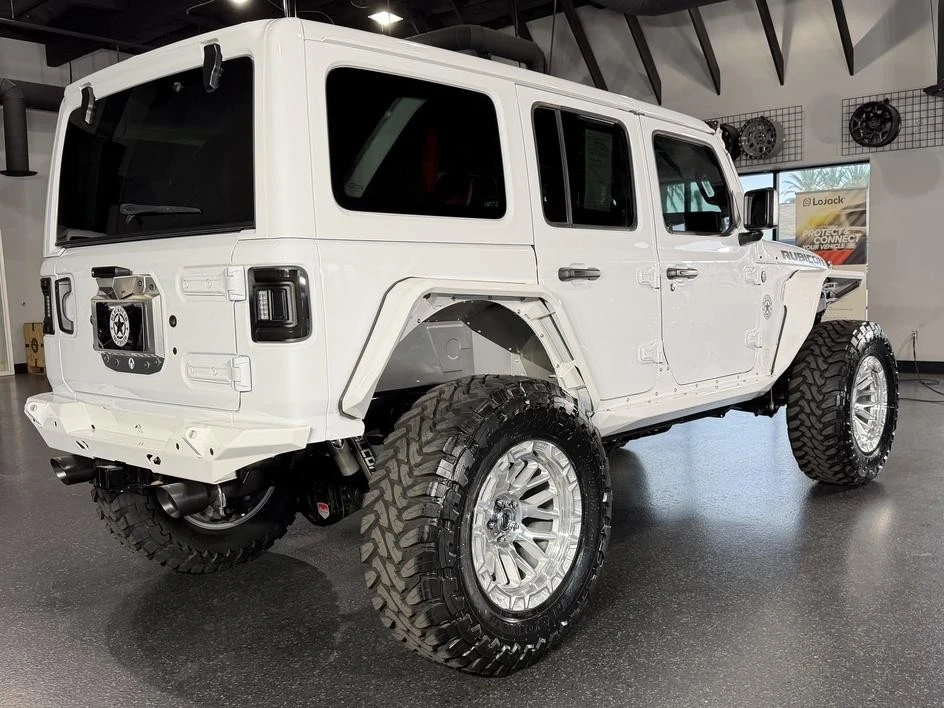 2025 Jeep JL Wrangler - Image 12 of 31