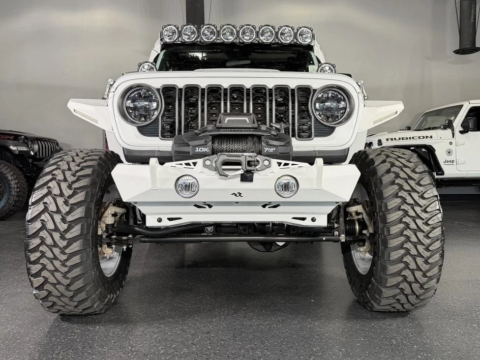 2025 Jeep JL Wrangler - Image 3 of 31