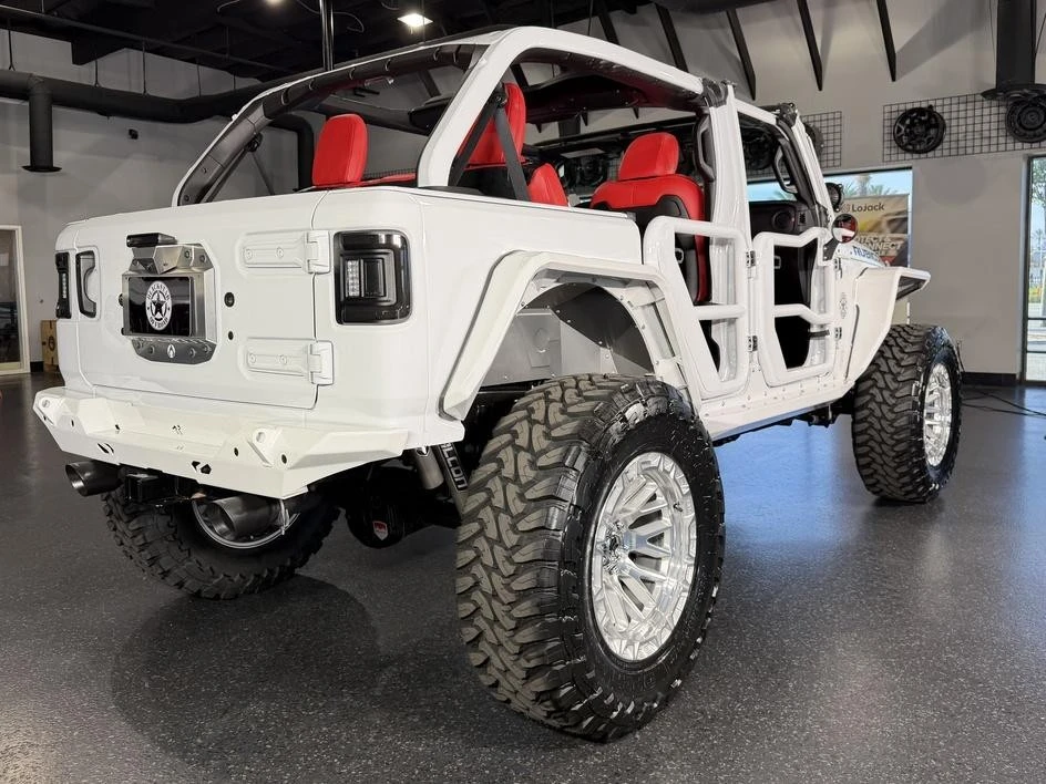 2025 Jeep JL Wrangler - Image 20 of 31