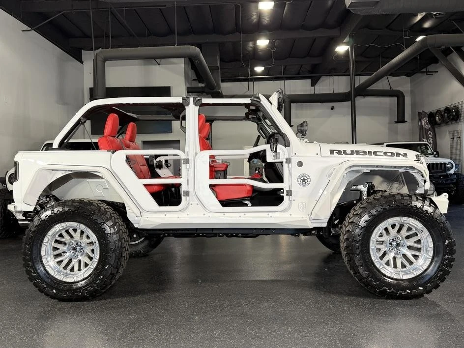 2025 Jeep JL Wrangler - Image 13 of 31