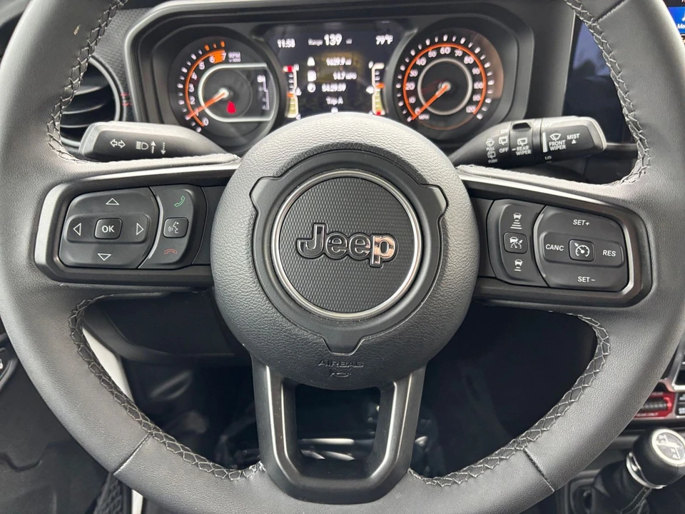 2025 Jeep JL Wrangler - Image 29 of 31