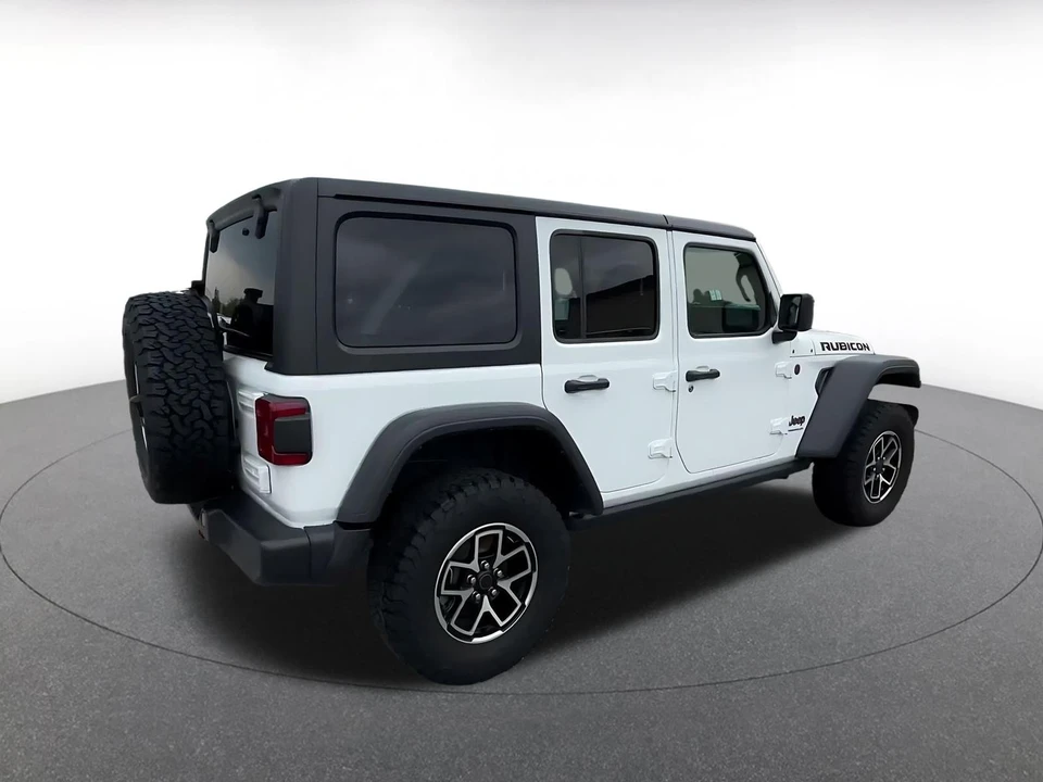 2025 Jeep JL Wrangler - Image 16 of 31