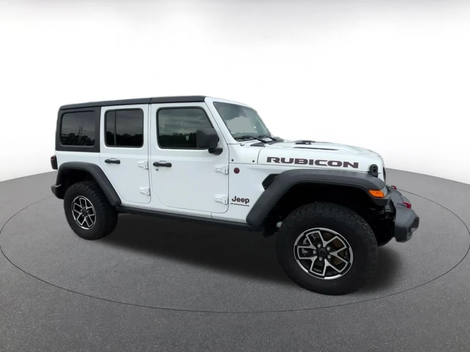 2025 Jeep JL Wrangler - Image 2 of 31
