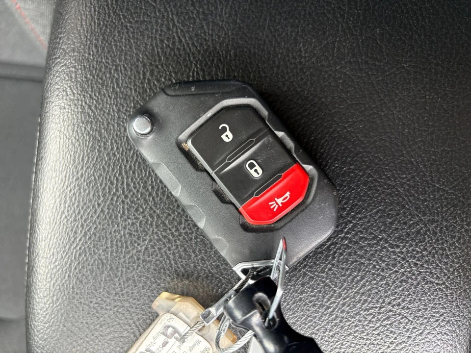 2025 Jeep - Image 19 of 31
