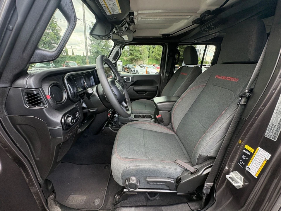 2025 Jeep - Image 23 of 31
