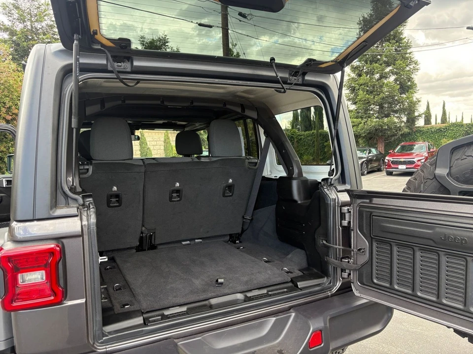 2025 Jeep - Image 27 of 31