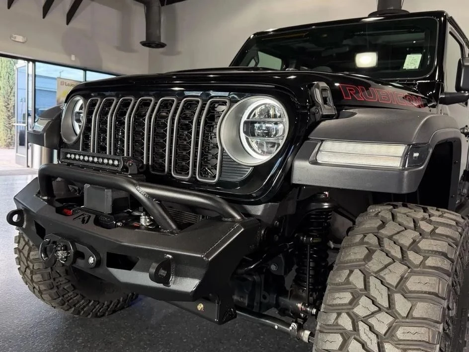 2025 Jeep JL Wrangler - Image 4 of 29