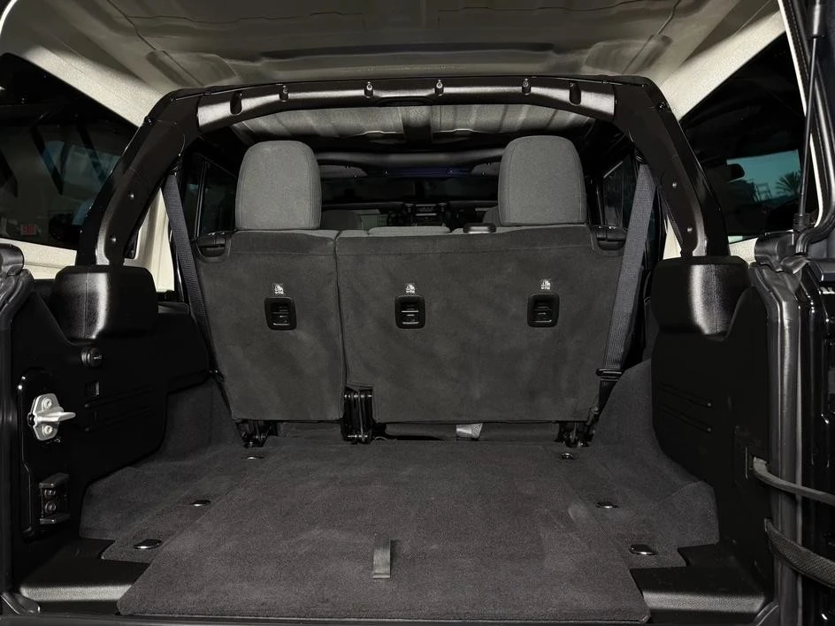 2025 Jeep JL Wrangler - Image 21 of 29