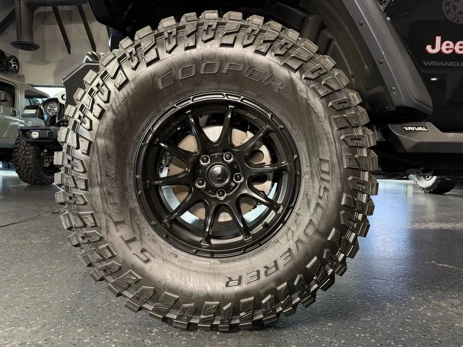 2025 Jeep JL Wrangler - Image 22 of 29