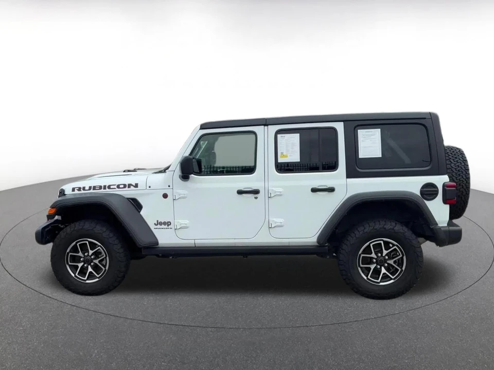 2025 Jeep JL Wrangler - Image 9 of 31