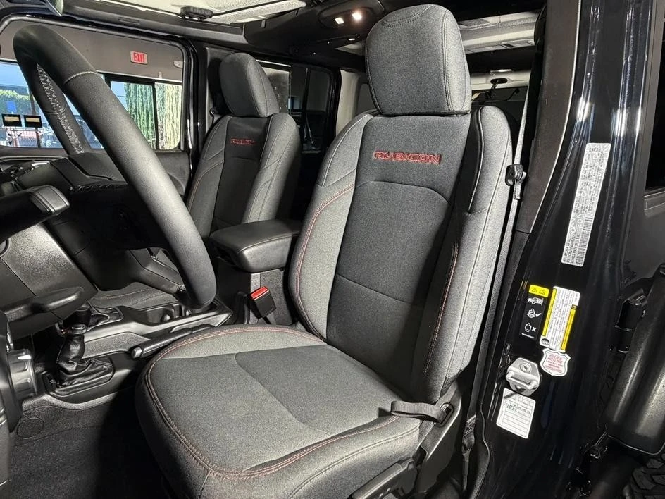 2025 Jeep JL Wrangler - Image 15 of 29
