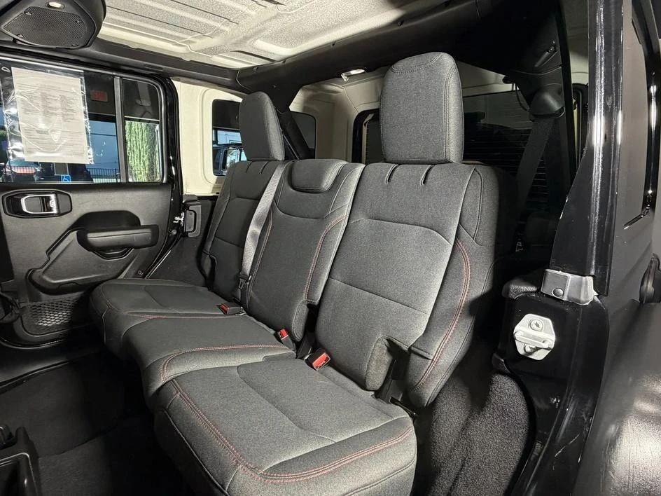 2025 Jeep JL Wrangler - Image 16 of 29