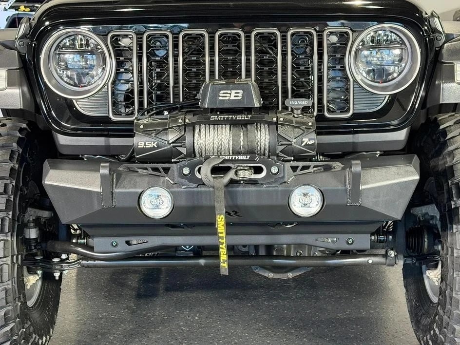2025 Jeep JL Wrangler - Image 4 of 29
