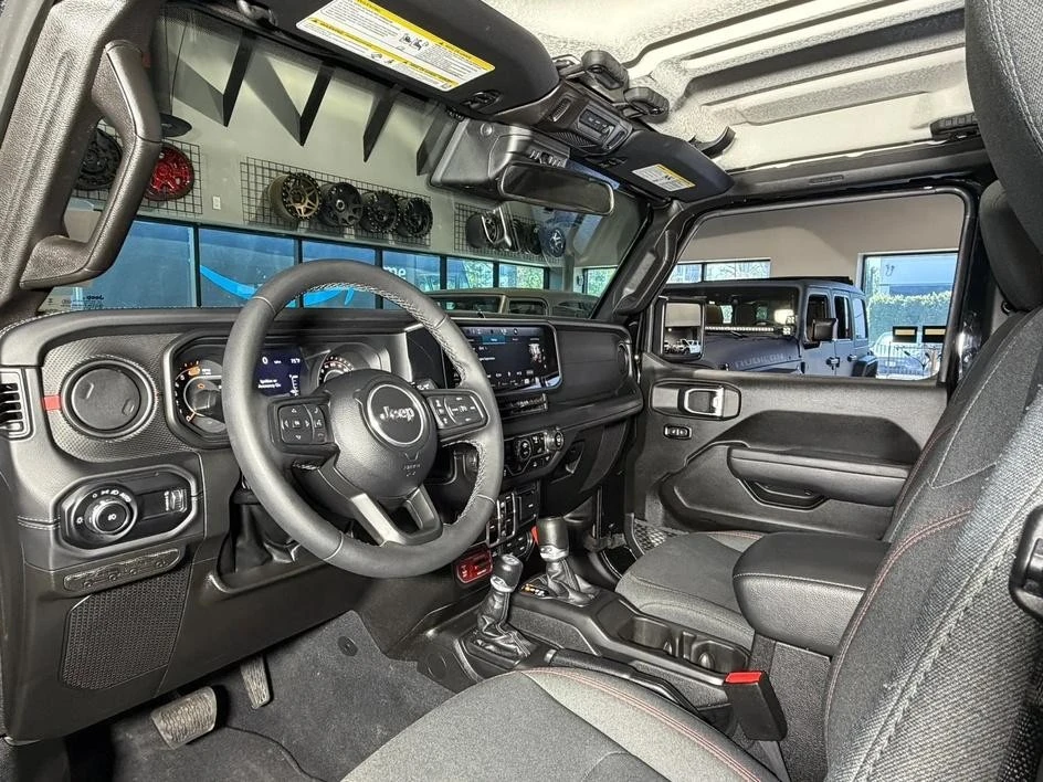 2025 Jeep JL Wrangler - Image 14 of 29