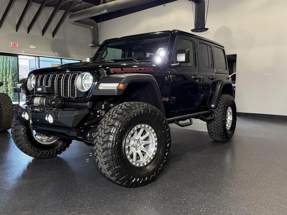 2025 Jeep JL Wrangler - Image 29 of 29