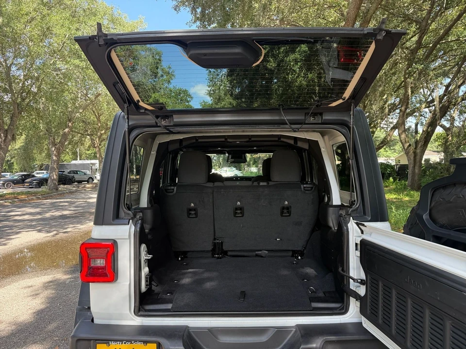 2025 Jeep JL Wrangler - Image 31 of 31