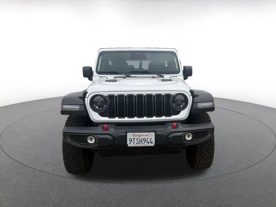 2025 Jeep JL Wrangler - Image 2 of 13