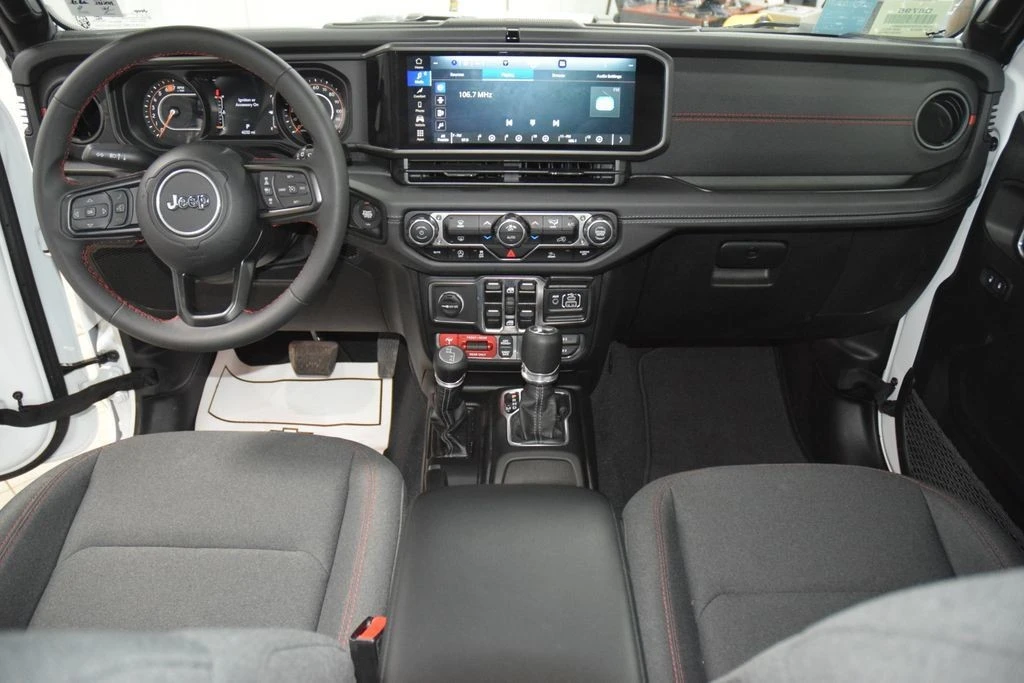 2025 Jeep JL Wrangler - Image 30 of 31
