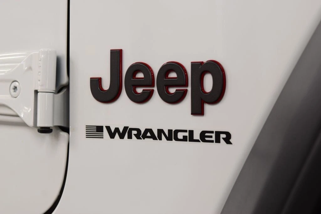 2025 Jeep JL Wrangler - Image 16 of 31