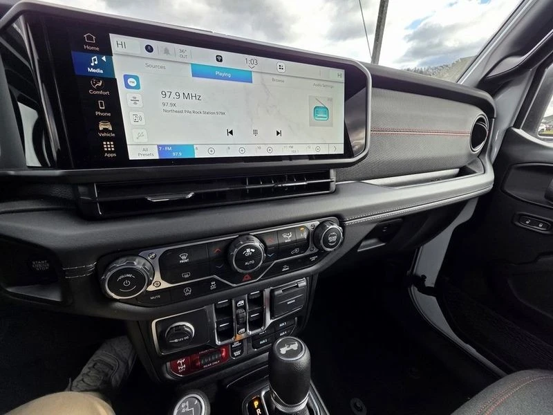 2025 Jeep JL Wrangler - Image 16 of 21