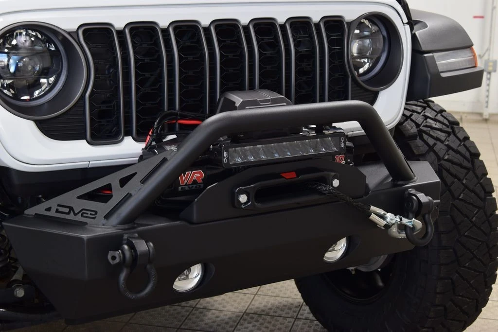 2025 Jeep JL Wrangler - Image 11 of 31