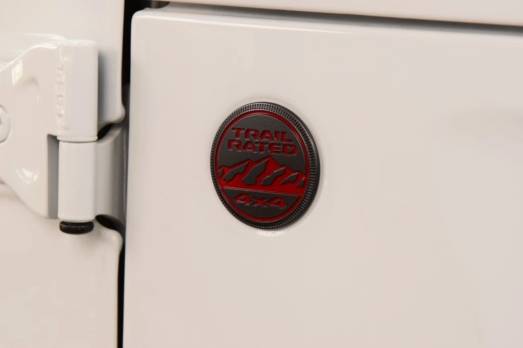 2025 Jeep JL Wrangler - Image 17 of 31