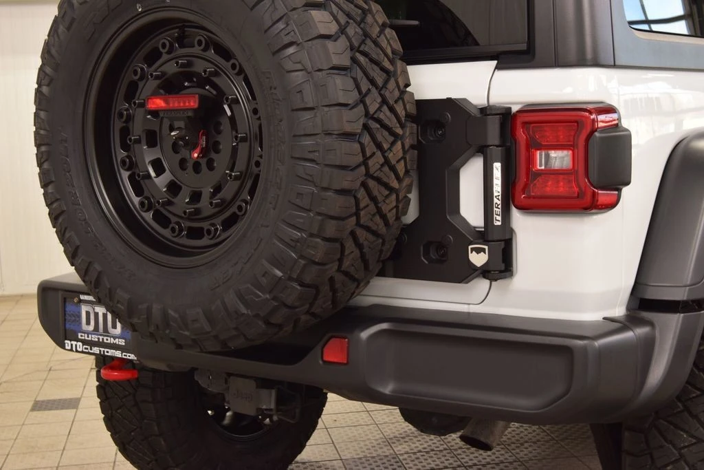 2025 Jeep JL Wrangler - Image 21 of 31