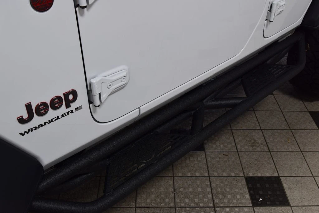 2025 Jeep JL Wrangler - Image 28 of 31