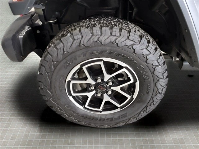 2025 Jeep JL Wrangler - Image 11 of 21