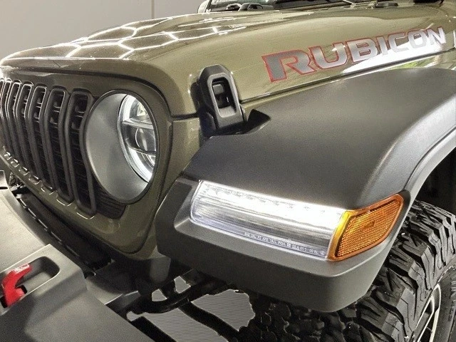 2025 Jeep JL Wrangler - Image 10 of 21