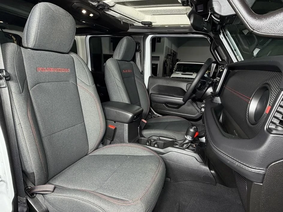 2025 Jeep JL Wrangler - Image 18 of 31