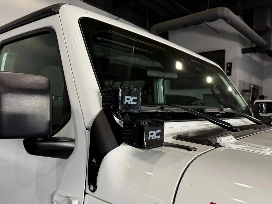 2025 Jeep JL Wrangler - Image 30 of 31