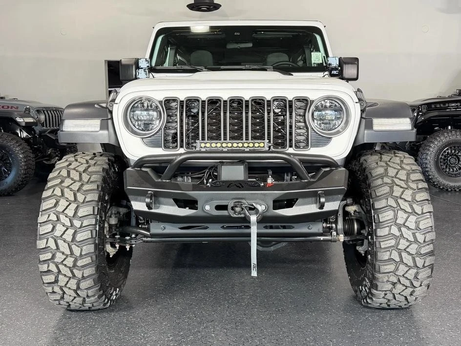 2025 Jeep JL Wrangler - Image 3 of 31