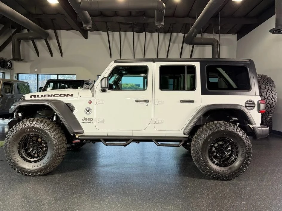 2025 Jeep JL Wrangler - Image 9 of 31