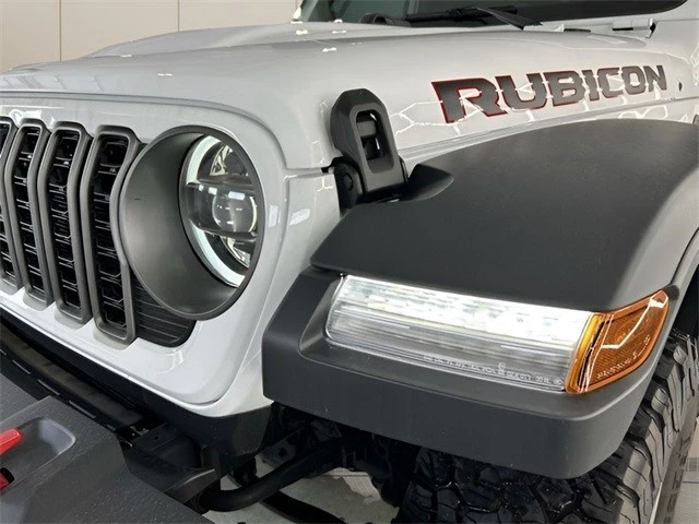 2025 Jeep JL Wrangler - Image 10 of 12