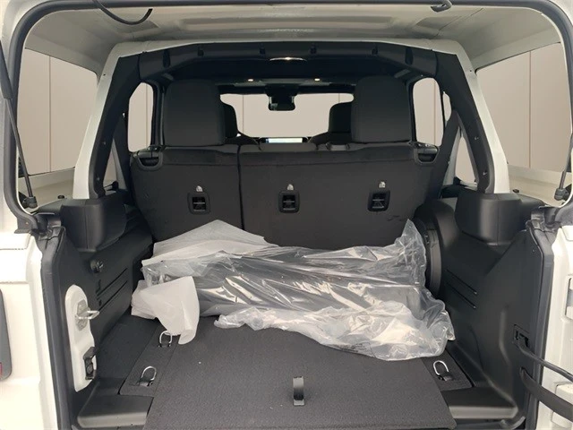 2025 Jeep JL Wrangler - Image 16 of 21