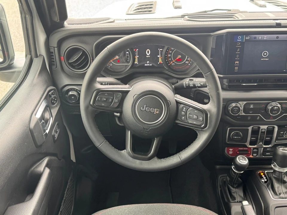 2025 Jeep JL Wrangler - Image 28 of 31